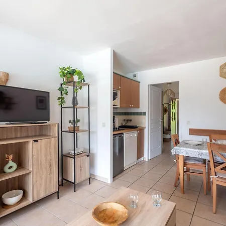 Avec Balcon Et Piscine - Golf De - 4 Pers - Fr-1-319-616