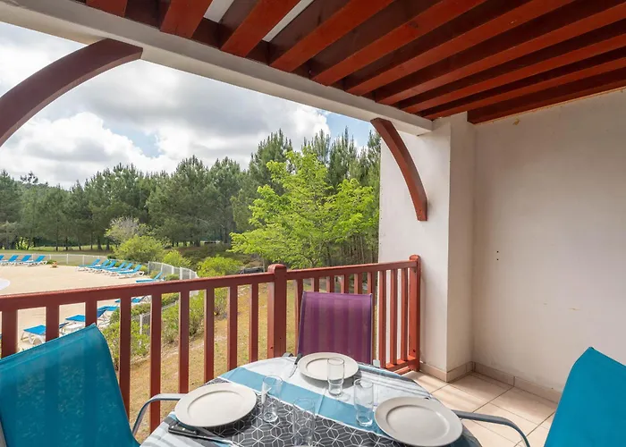 Appartement Avec Balcon Et Piscine - Golf De - 4 Pers - Fr-1-319-616