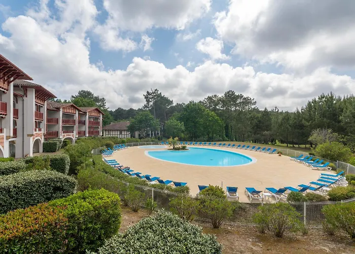 Avec Balcon Et Piscine - Golf De - 4 Pers - Fr-1-319-616 Biscarrosse