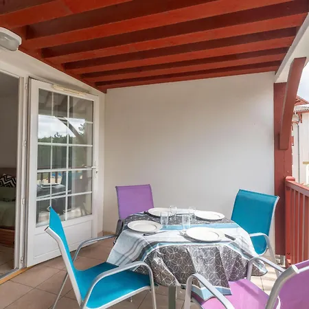 Apartment Avec Balcon Et Piscine - Golf De - 4 Pers *