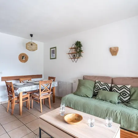 Avec Balcon Et Piscine - Golf De - 4 Pers